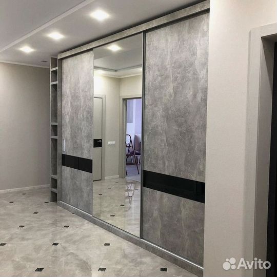 Шкаф в прихожую