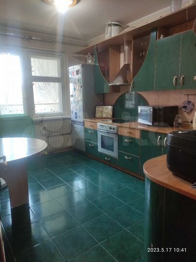 2-к. квартира, 71,4 м², 8/10 эт.