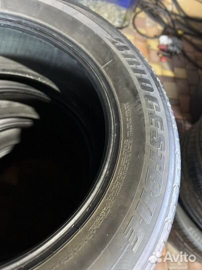 Bridgestone Dueler H/P 235/60 R17