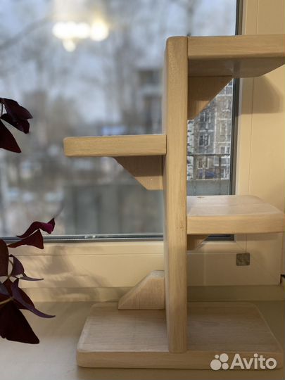 Стойка для цветов на подоконник