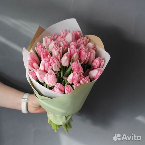 Сортовые тюльпаны бело-розовые 7 шт