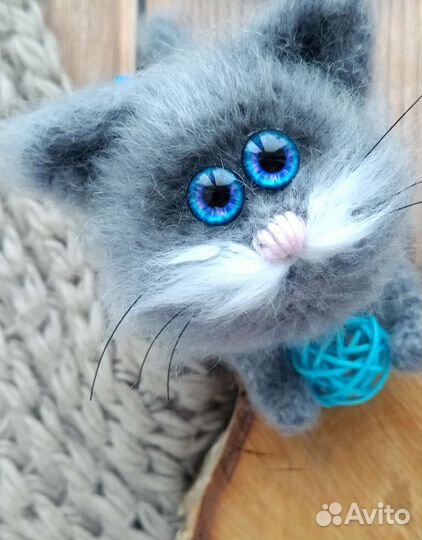Вязаные котики игрушки ручной работы