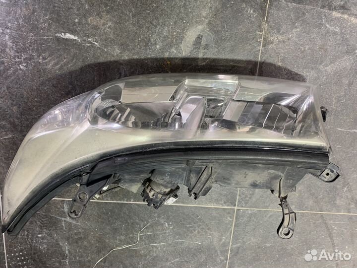 Фары Toyota Land Cruiser 200