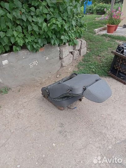 Передние сиденья на ниву 21214