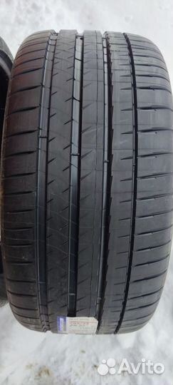 Michelin Pilot Sport 4 275/35 R22 104Y