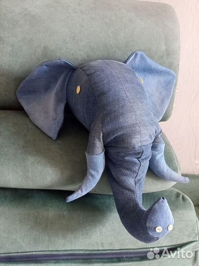 Слон Димка. Точнее, его голова