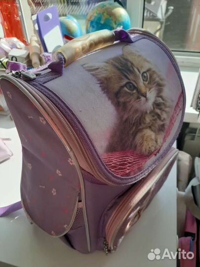 Школьный ранец в первый класс. Начальная школа