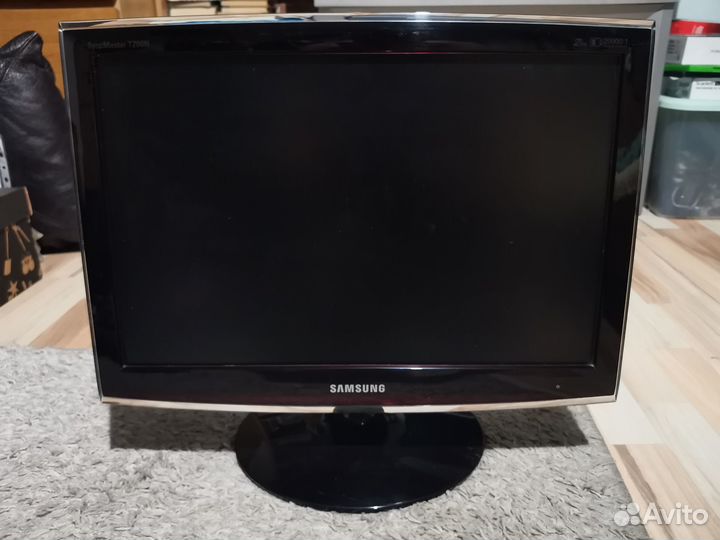 Монитор Samsung SyncMaster T200N