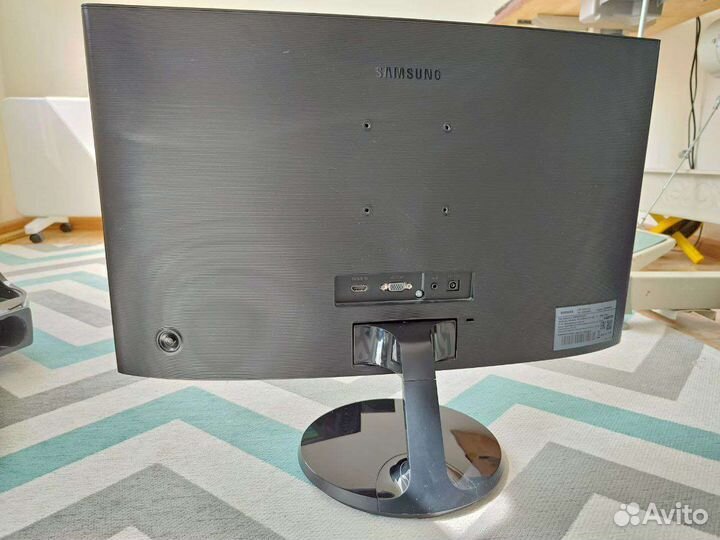 Монитор Samsung C24F390FHI