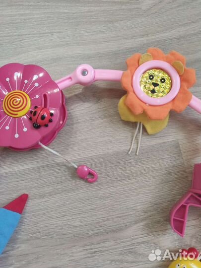 Подвеска, дуга на коляску или кроватку