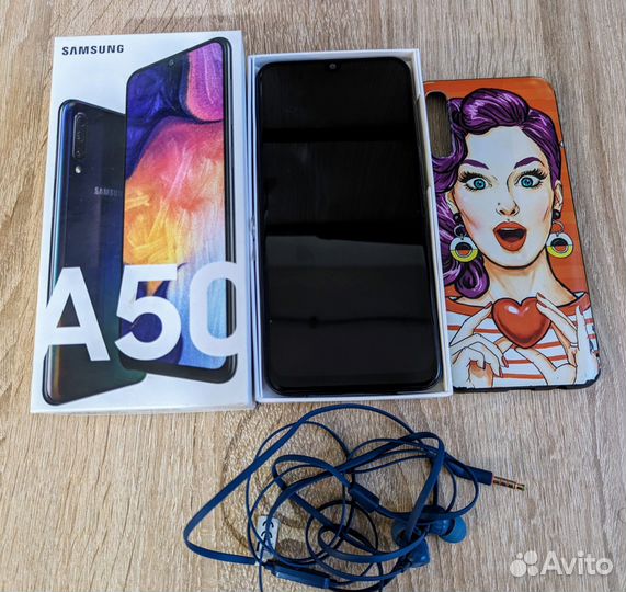 Samsung Galaxy A50, 4/64 ГБ