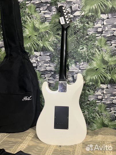 Электрогитара