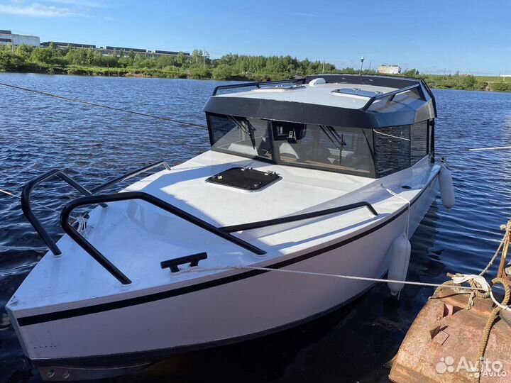 Катер voyager 67 cabin