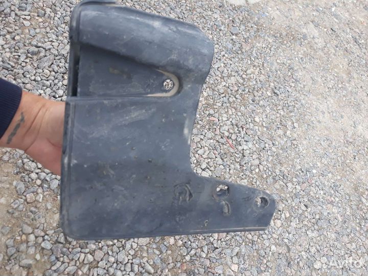 Аутбек Брызговик передний Лев Outback 14-21