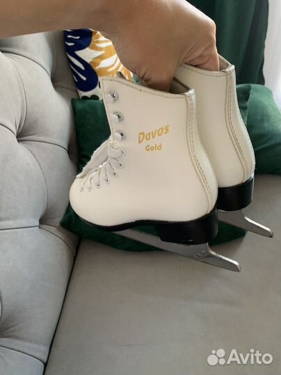 Фигурные коньки Graf