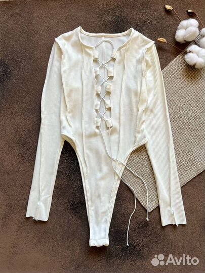 Боди со шнуровкой 44/46