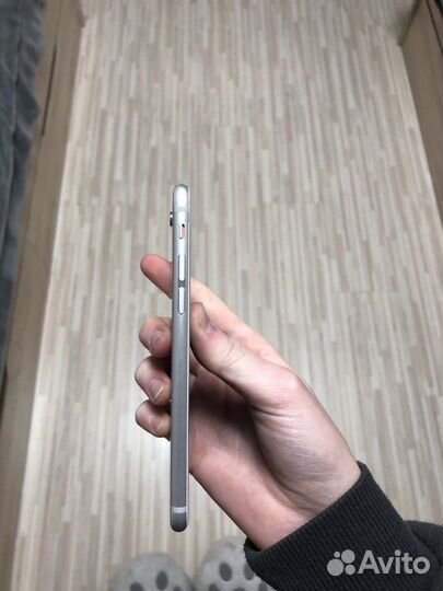 iPhone 6S, 32 ГБ