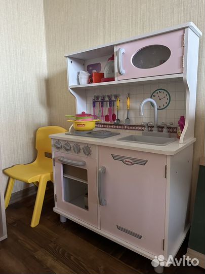 Детская деревянная кухня