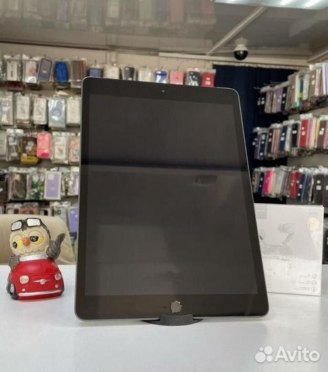 Apple iPad 8-го поколения 32Gb Wi-Fi - Cellular