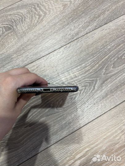 iPhone 8 Plus, 64 ГБ