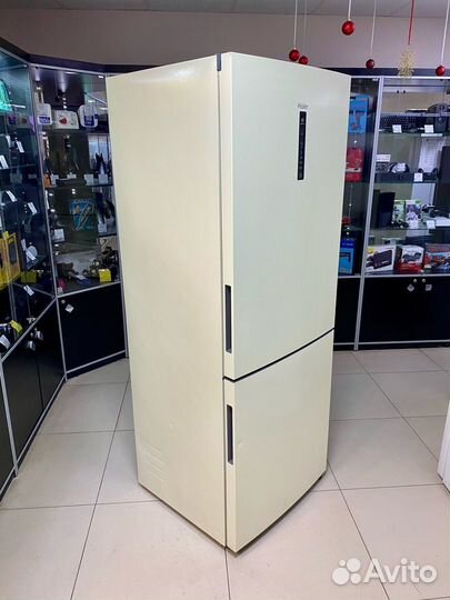 Холодильник Haier C4F744CCG
