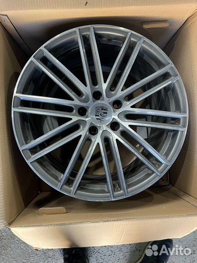 Оригинал диски R21 Panamera комплект