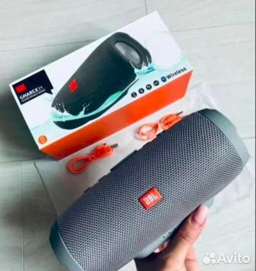 Беспроводная портативная колонка Сharge+ серебро