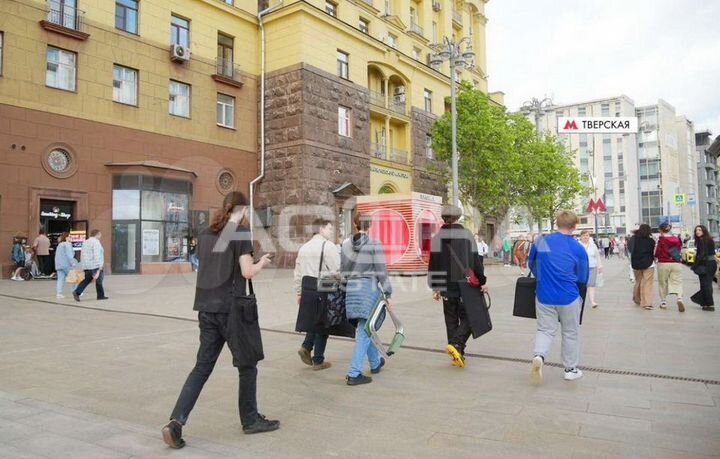 14,9 м2/ Аренда торгового помещения на Тверской