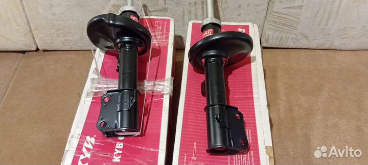 Стойки передние Сузуки-Лиана или Сузуки-Аэрио, фир