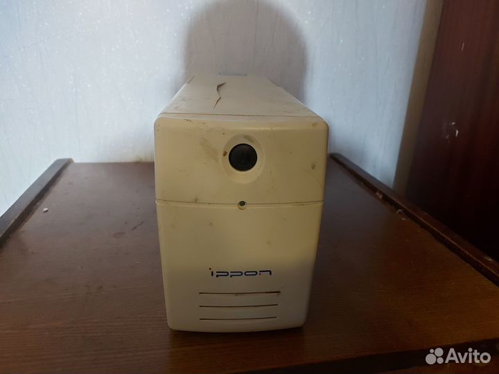 Источник бесперебойного питания ippon