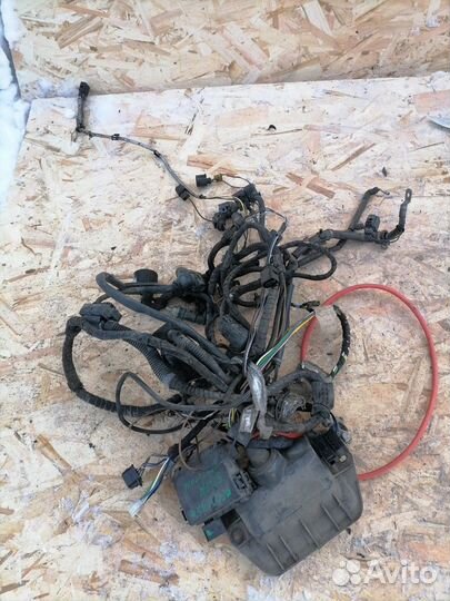 Проводка подкапотная Volkswagen Golf 4