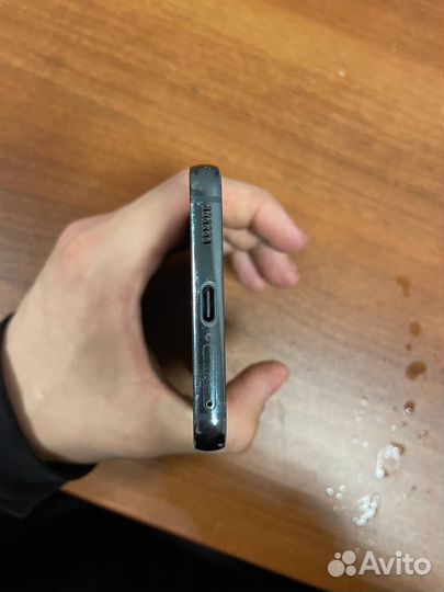 Samsung Galaxy S22, 8/256 ГБ