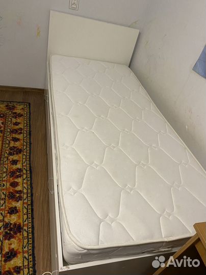 Кровать односпальная 90х200 с матрасом
