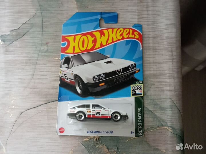 Hot wheels машина