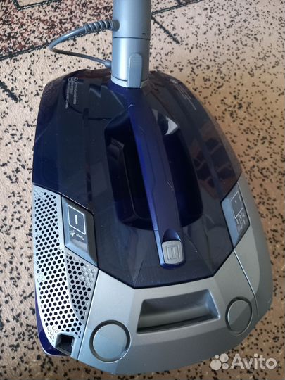 Моющий пылесос Tomas twin XT