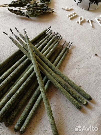 Свечи восковые с крапивой