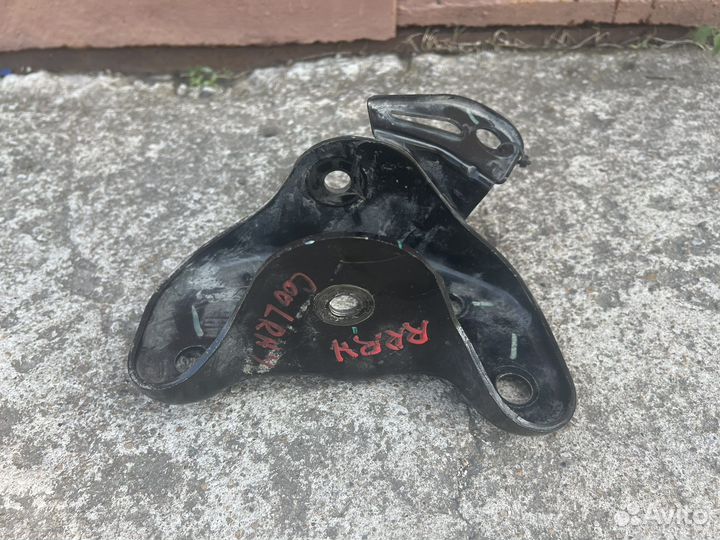 Кронштейн задней балки Geely Coolray