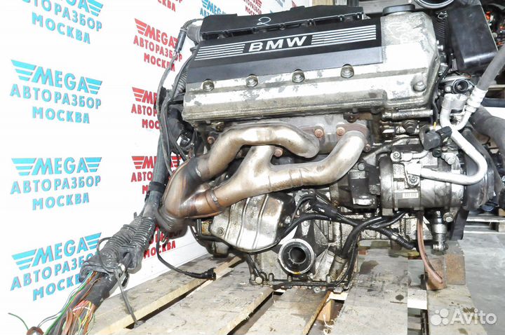 Двигатель M62B44