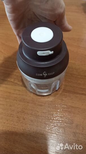 Портативный электроблендер для измельчения