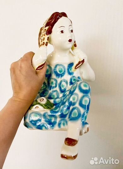 Фаянсовая статуэтка Ветерок. зик Конаково