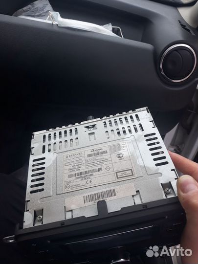 Автомагнитола бу с Рено Дастер