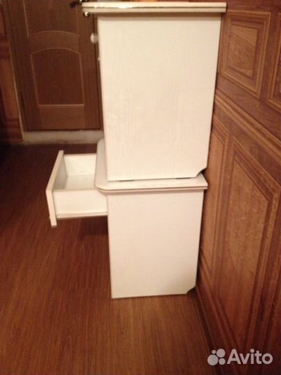 Тумба прикроватная