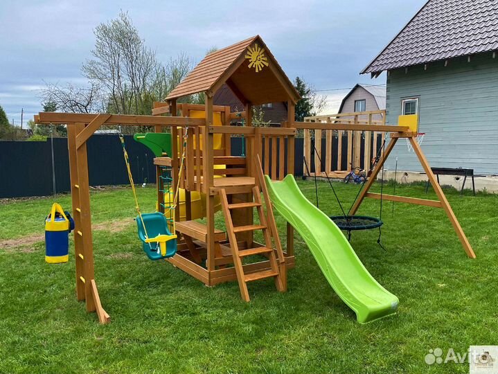 Детская площадка подарок на праздник