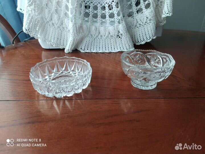 Графин с рюмками, ваза для фруктов, салатницы, рог