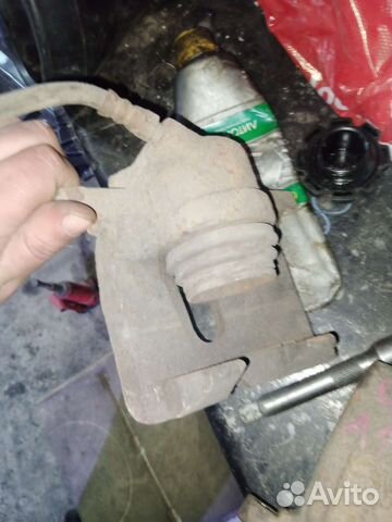 Суппорт передний левый chery very а13