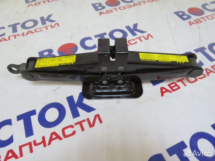 Домкрат toyota ipsum ACM21W, ACM26W