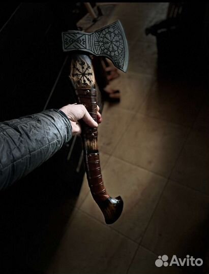 Топор кованый ручной работы