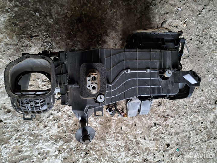 Корпус печки на Porsche Cayenne 955