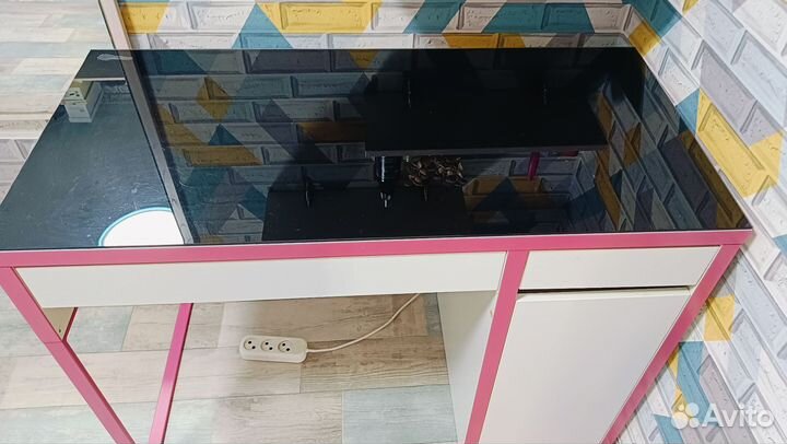 Письменный стол IKEA