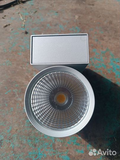 Трековые светодиодные светильники tobi -LED